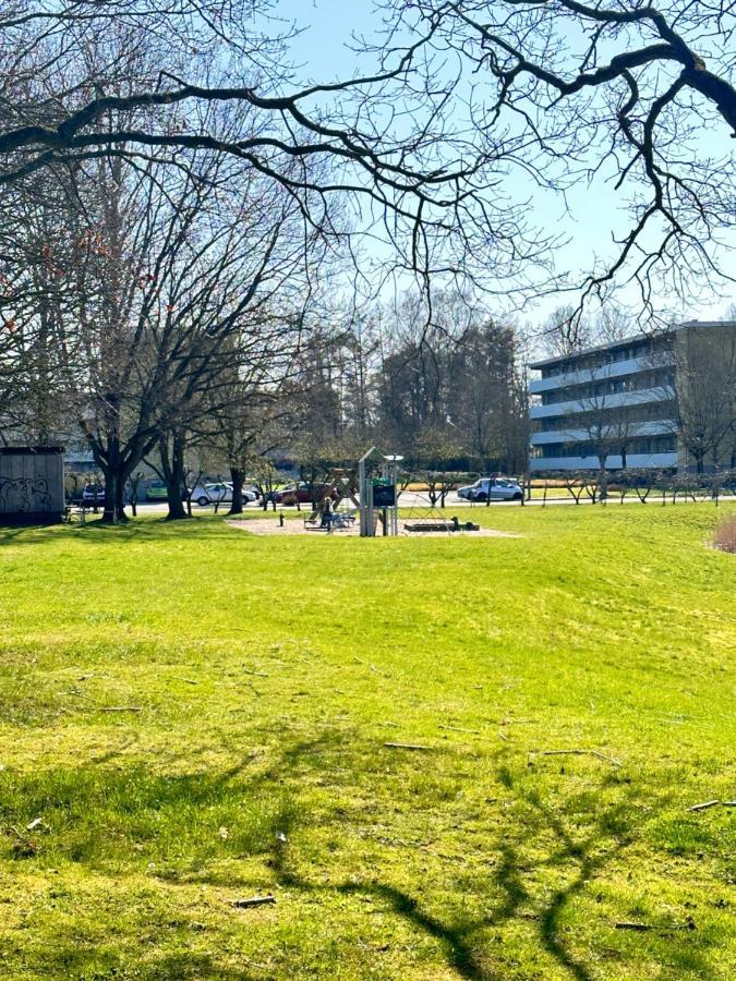 Privat One Bedroom Apartment With Free Parking Odense Extérieur photo